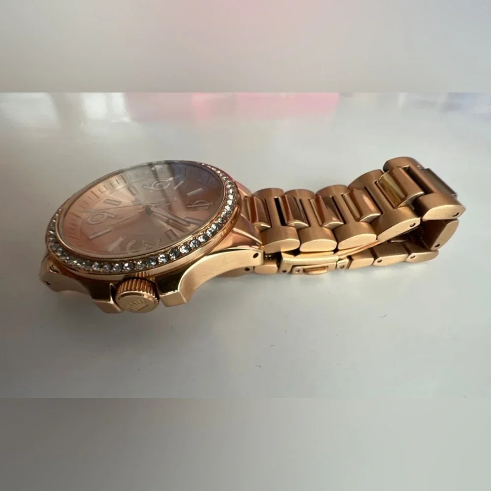 Juicy Couture Timepieces Women Analog Wristwatch Rose Gold Tone New Battery NWOT